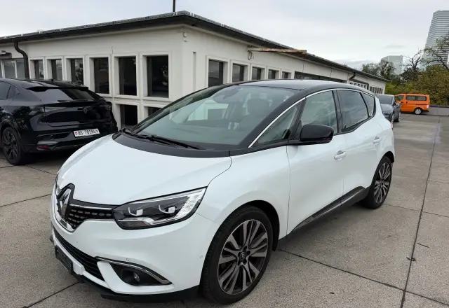 RENAULT Scenic — zdjęcie pojazdu z aukcji