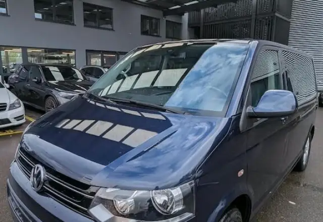 VW T5 — zdjęcie pojazdu z aukcji